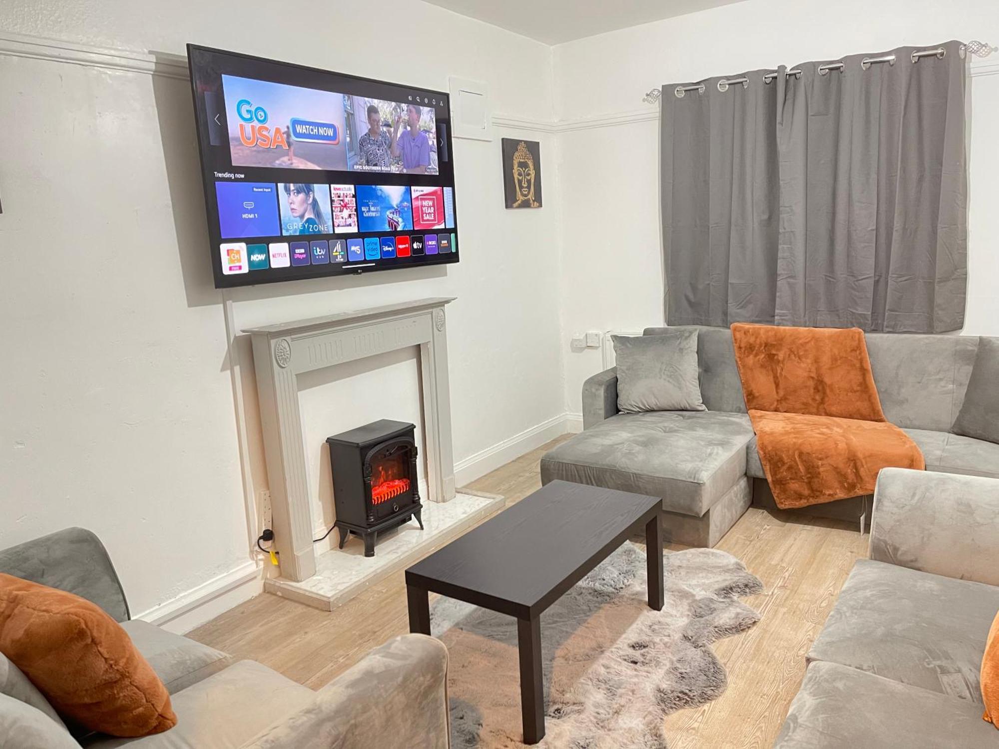 Hometel Digs Hidden Gem Large Comfy Home Can Sleep 15 Braunstone Town Zewnętrze zdjęcie