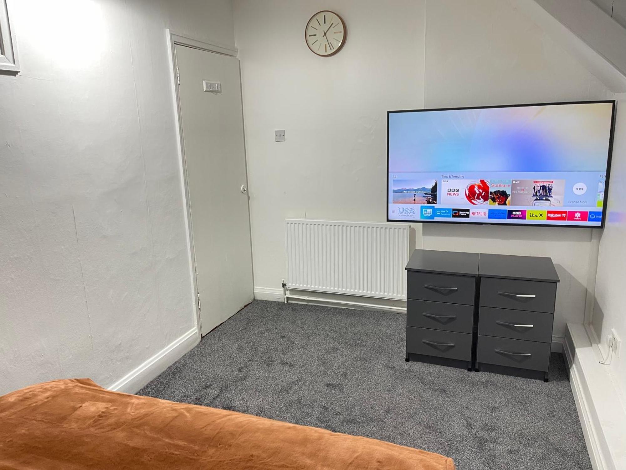 Hometel Digs Hidden Gem Large Comfy Home Can Sleep 15 Braunstone Town Zewnętrze zdjęcie